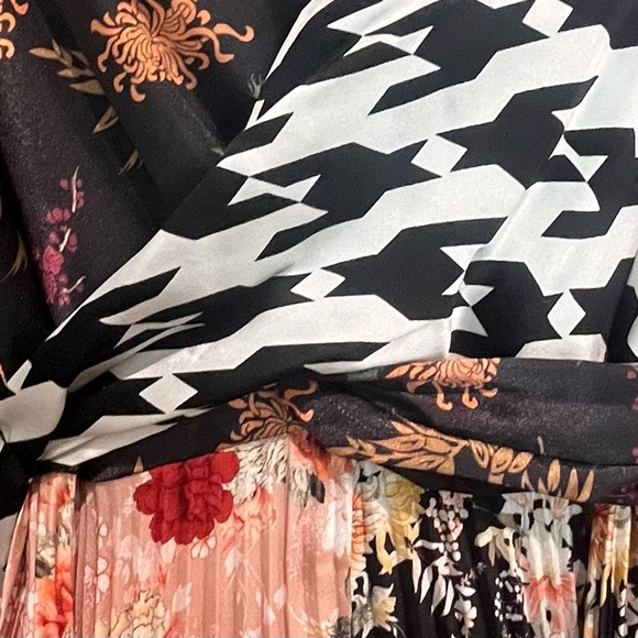 DELFI Collective | Camille Wrap Front Dress - Picture 6 of 13